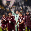Vartininkas Alberto Paleari ir kiti &bdquo;Torino&ldquo; žaidėjai patenkinti lygiosiomis su &bdquo;Juventus&ldquo;.