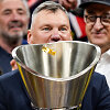 &Scaron;arūnas Jasikevičius su Eurolygos čempionų taure
