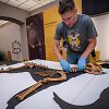 Archeologas P.Blaževičius įrenginėja parodą &bdquo;Istorija vizgina uodegą&ldquo;