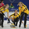 Rūta Blažienė, Olga Dvojeglazova (de&scaron;inėje), Miglė Kiudytė (kairėje)