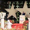 Raudonas kilimas i&scaron;tiestas: Pakruojo dvare i&scaron;kilmingas vasaros festivalio atidarymas