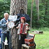 Panemunės šilo muzikantai &ndash; Alvydas Rimkus (būgnas), Janina Bundzienė, Veronika Ziabkinienė (akordeonas) ir Leonas Vaitkaitis (akordeonas). 2010 m.