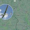 Sklandytuvas ir skrydžio trajektorija skrydžių sekimo puslapyje flightradar24.com. Gamintojų nuotrauka ir 15min koliažas