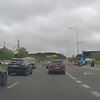Spūstį sukėlė gėles laistantis automobilis