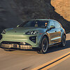 Elektrinis Porsche Cayenne (2026)