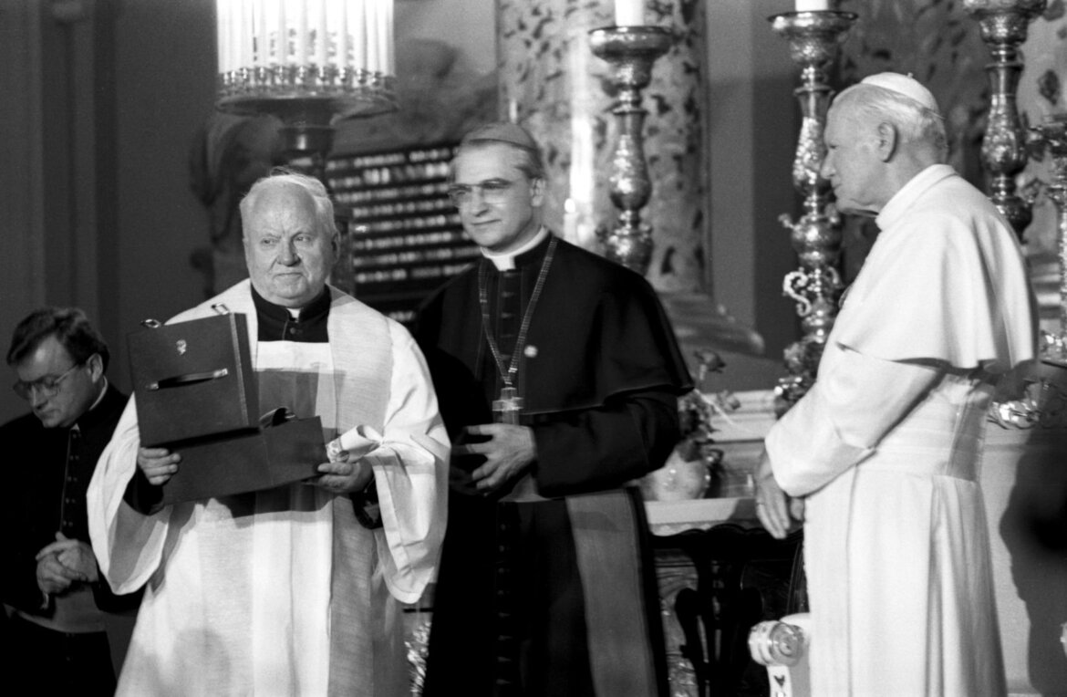Popiežiaus Jono Pauliaus II vizito Lietuvoje akimirka, 1993 m.