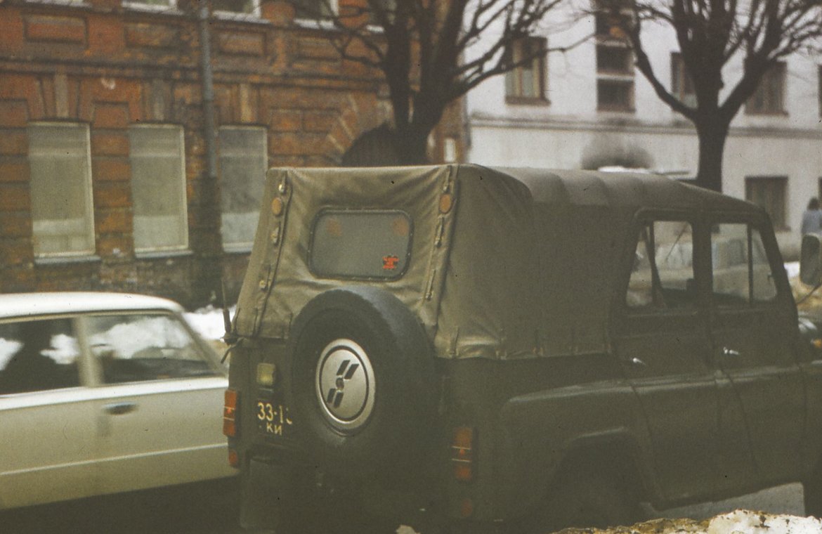 Sovietų kariuomenės „viliukas“ Miško g., Kaunas, 1991 m. sausis. Kauno miesto muziejaus fondai
