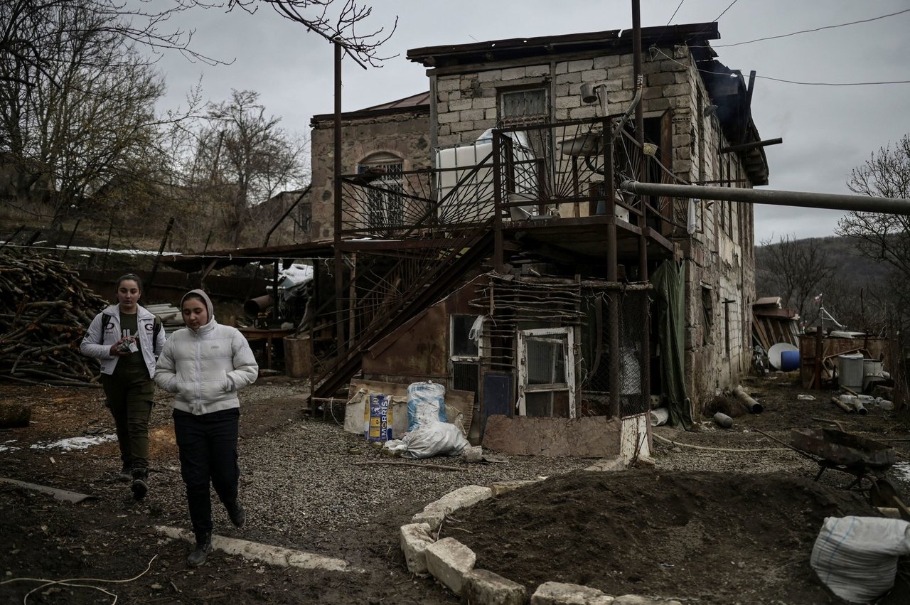 ES ragina nedelsiant nutraukti priešiškus veiksmus Kalnų Karabache