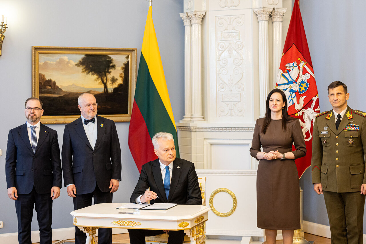 Nausėda ir Ruginienė negali pasitikrinti, ar jų duomenys nutekinti, Olekas kol kas to neplanuoja
