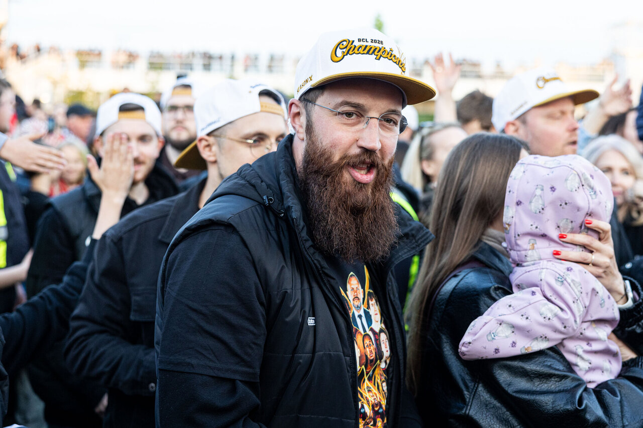 Bužinskas nusprendė kontratakuoti: ėmėsi žingsnių dėl pareigūnų kratų