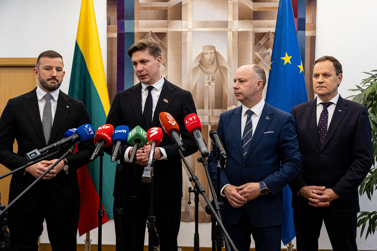 Performavus koaliciją kiek pagerėjo socialdemokratų vertinimas