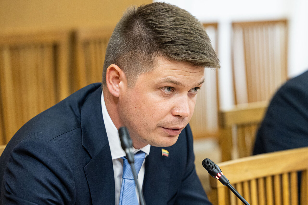 Martynas Katelynas nežada konkretaus pareigūnų algų didinimo, kalba apie 2030–2032 metų planą