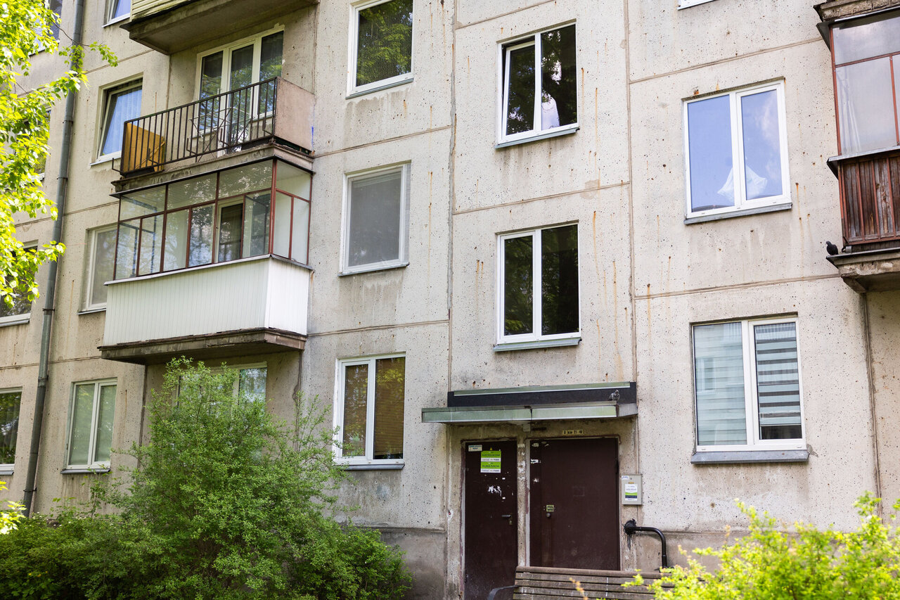 „Aušriečių“ būstinė – Remigijaus Žemaitaičio brolio bute, pinigų nemoka, žvalgosi naujos