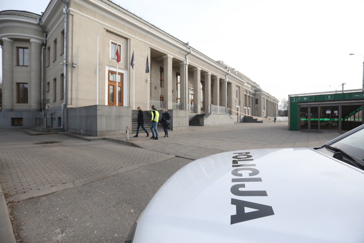 Policininkas Utenoje partrenkė per pėsčiųjų perėją ėjusią merginą