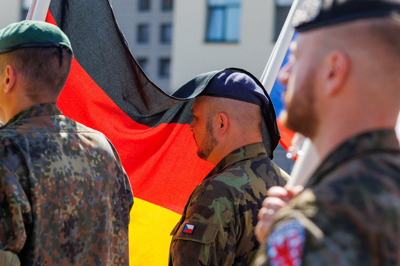 Для участия в учениях в Литву прибыло 250 военных с техникой из Германии