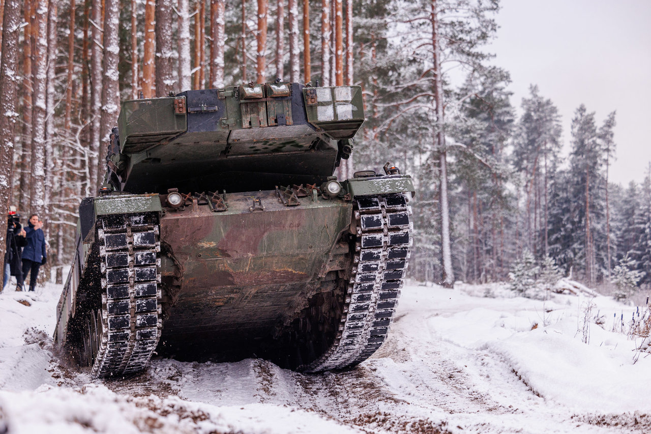 Lietuva įsipareigojo pirkti „Leopard“ tankų, tariasi dėl ankstesnės pristatymo datos