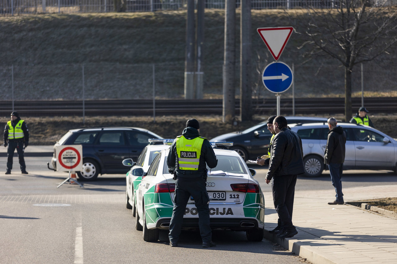Rytiniame sekmadienio reide Vilniuje įkliuvo vienas beteisis ir 7 neblaivūs vairuotojai