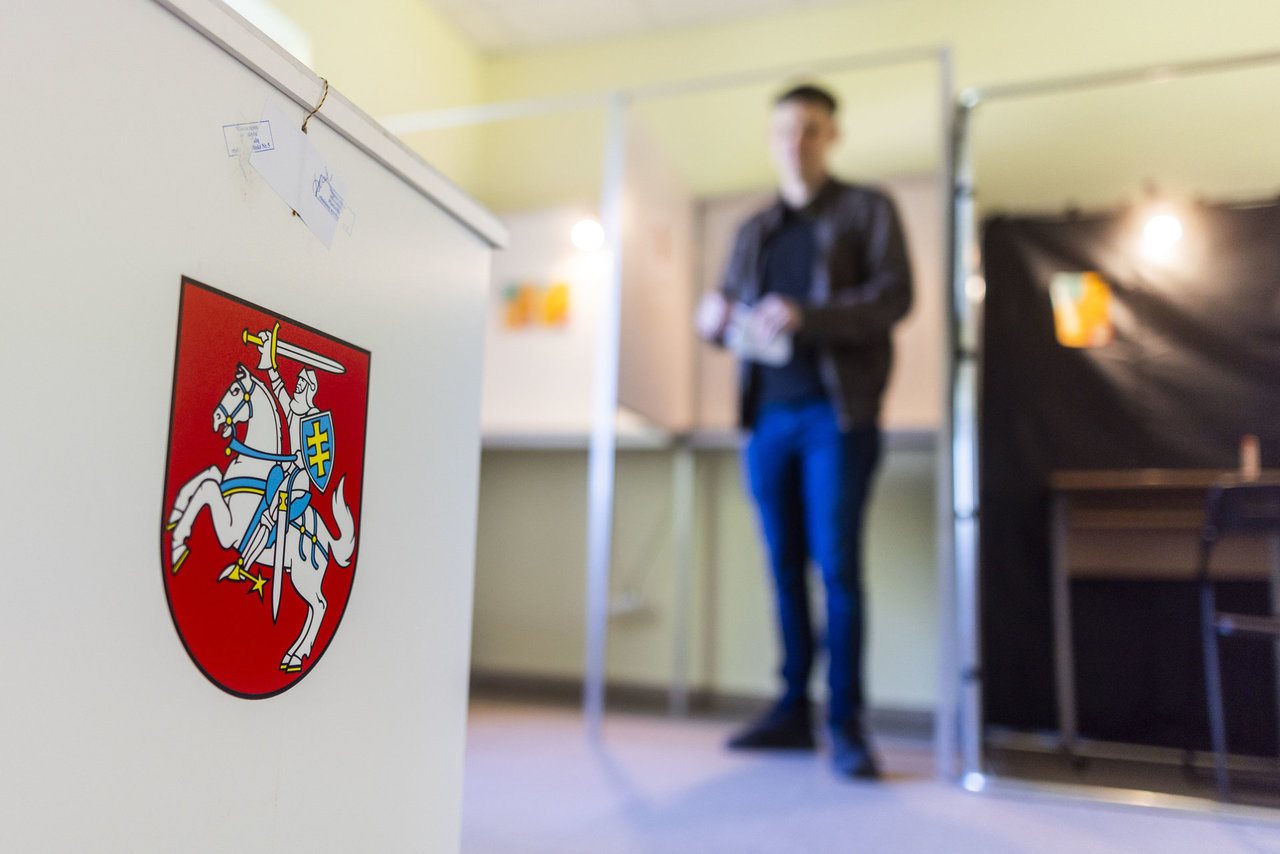 Lietuvoje baigiasi išankstinis balsavimas antrajame prezidento rinkimų ture