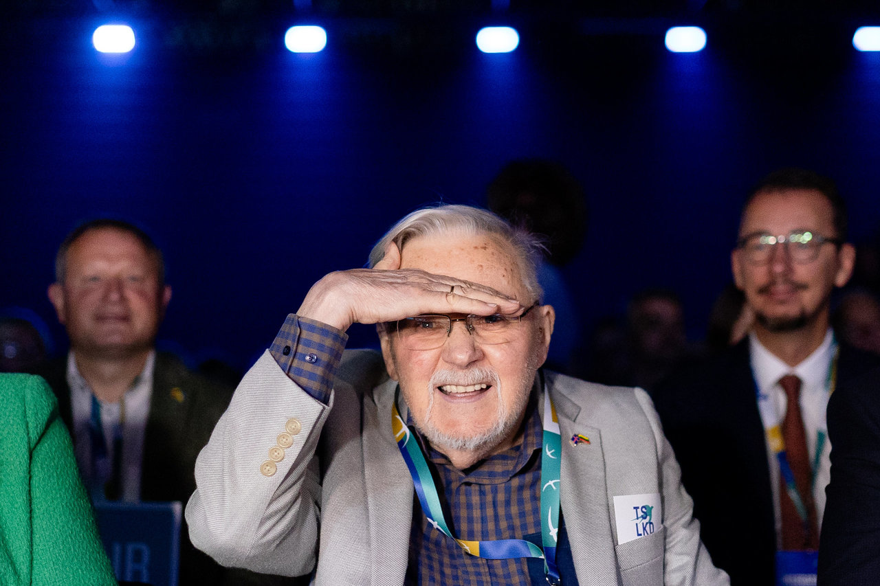 Seimas svarstys, ar atšaukti Landsbergiui valstybės vadovo statusą suteikusį įstatymą