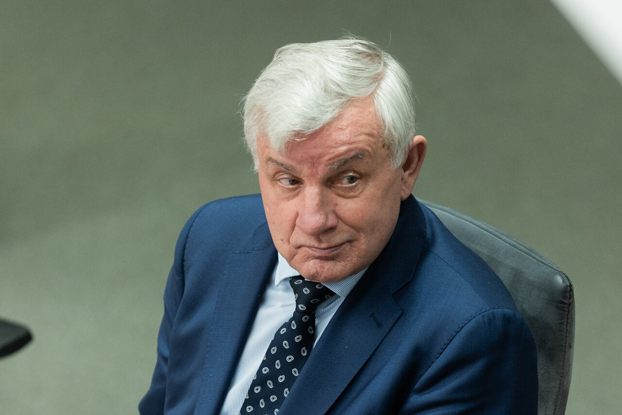 Rimantas Sinkevičius teigia prisidėjęs finansiškai prie sūnaus teisinių išlaidų „čekiukų“ byloje