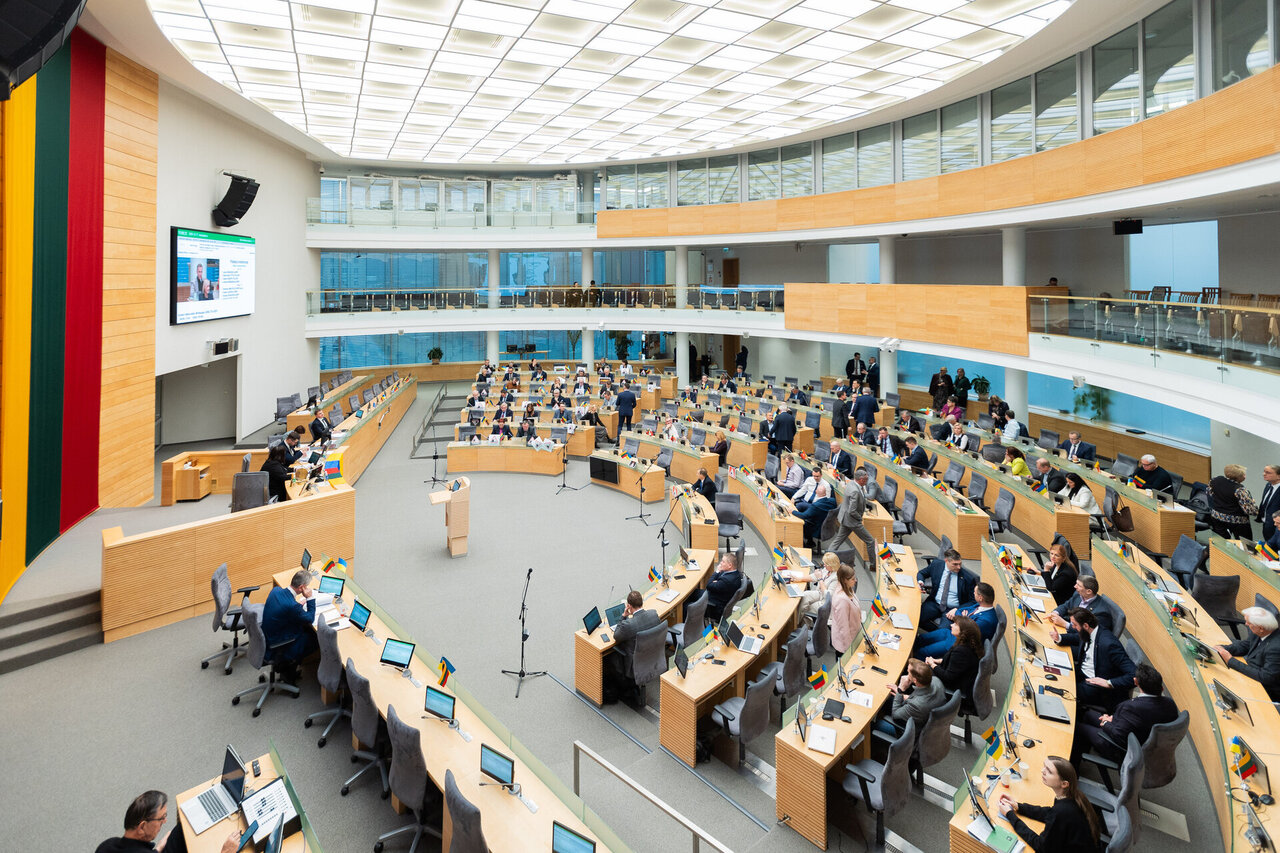 Seimas svarstys siūlymą likviduoti Nacionalinę &scaron;eimos tarybą, kaip valstybės i&scaron;laikomą įstaigą