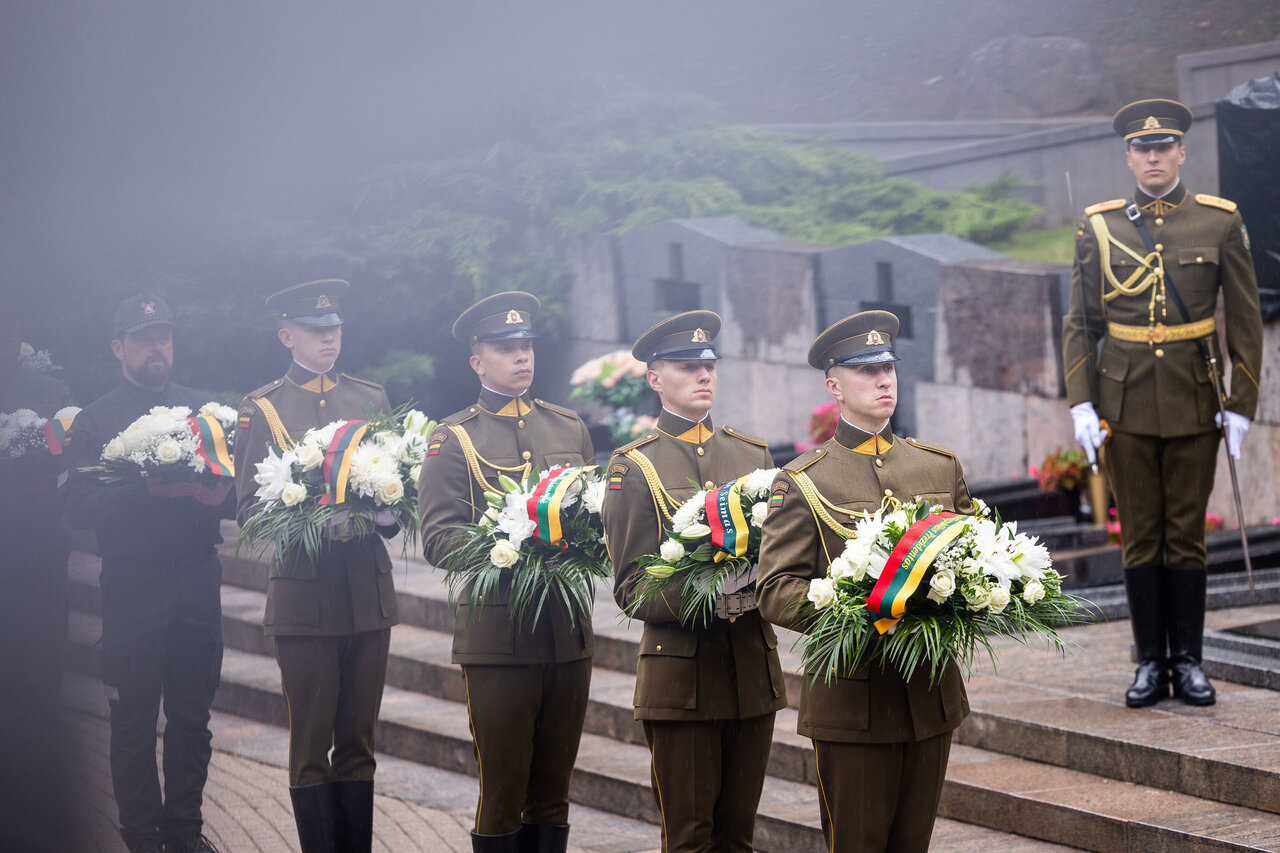 Lietuvoje minimos 35-osios Medininkų žudynių metinės