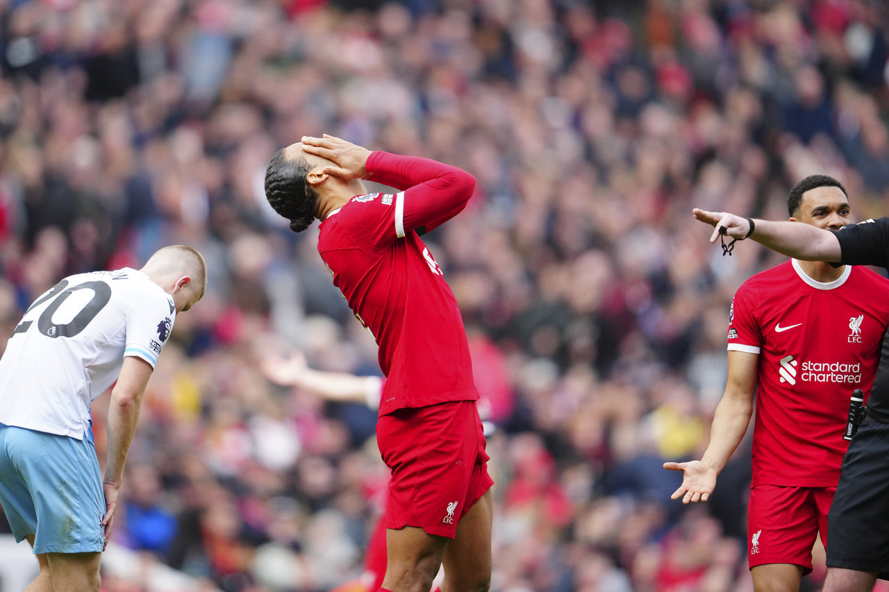 „Liverpool“ košmaras – pralaimėjo namuose ir susikomplikavo titulo siekį