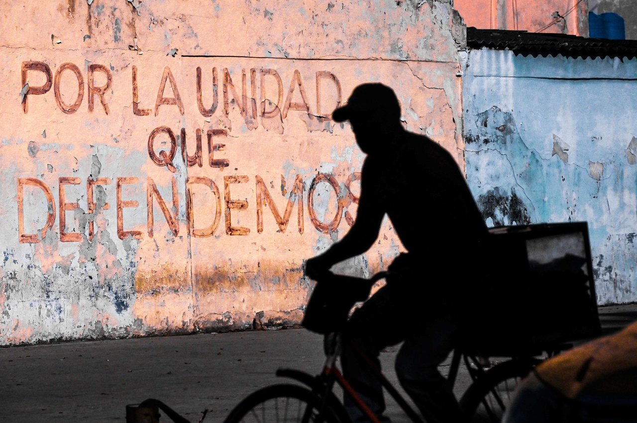 Kuba pripažįsta dėl antivyriausybinių protestų pateikusi kaltinimus daugiau nei 700 žmonių