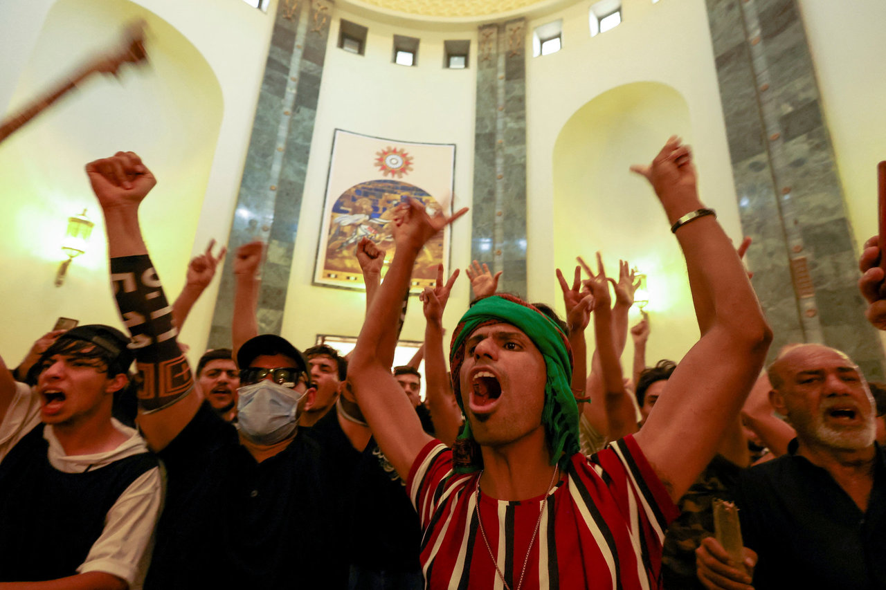 Bagdade išsiskirsto protestuotojai, M.Sadrui pareikalavus nutraukti susirėmimus