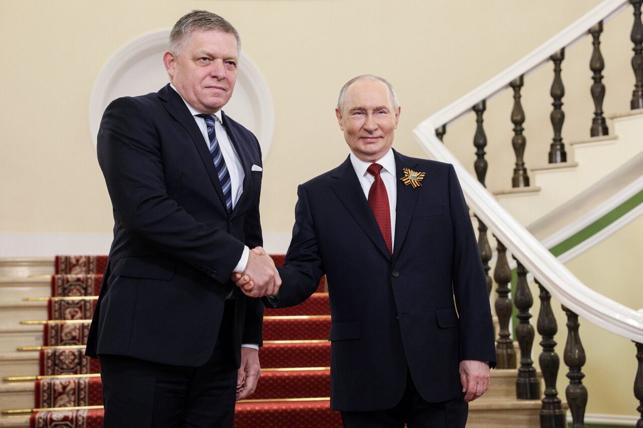Per Pergalės dienos minėjimą Kremliuje Vladimiras Putinas priėmė Slovakijos premjerą Robertą Fico