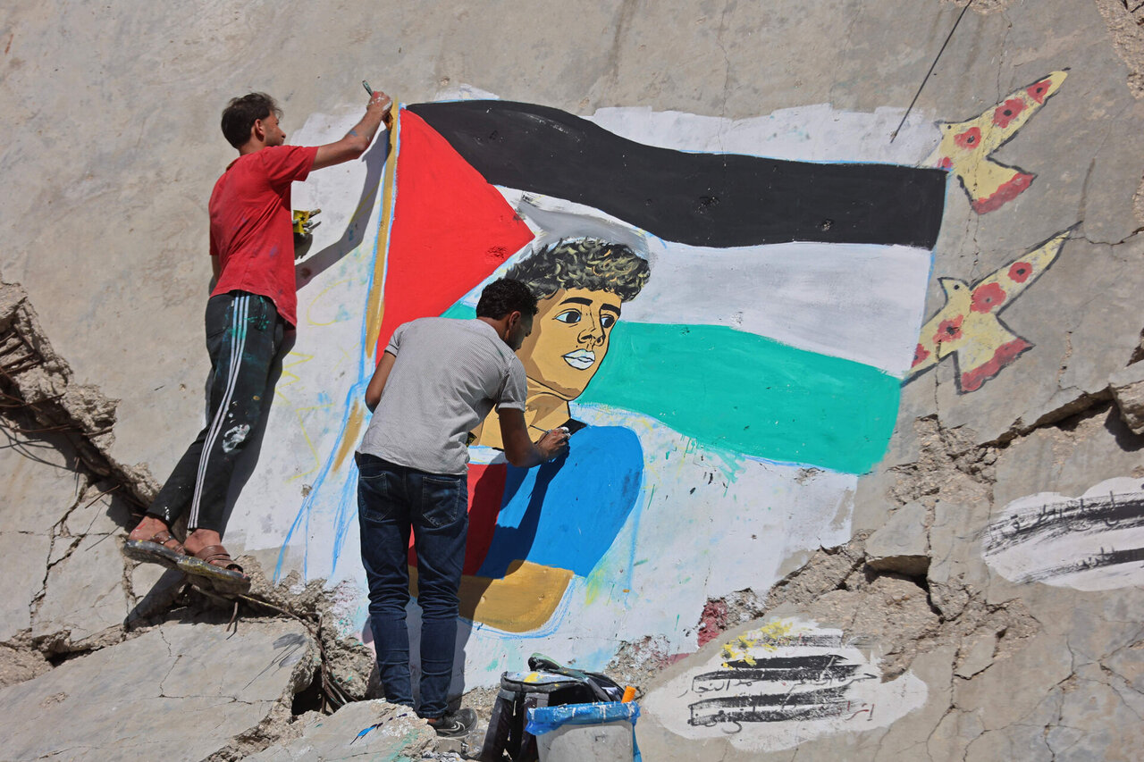 Ispanijos premjeras sako, kad didžiuojasi Lamine'u Yamaliu dėl palestiniečių vėliavos