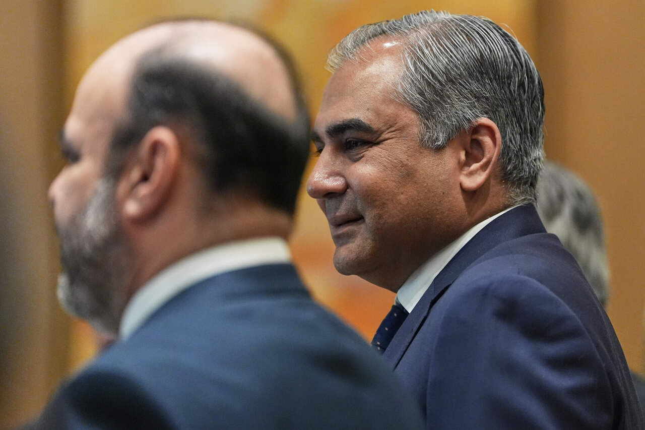 Pakistano ministras atvyko į Teheraną siekdamas palengvinti JAV ir Irano taikos derybas