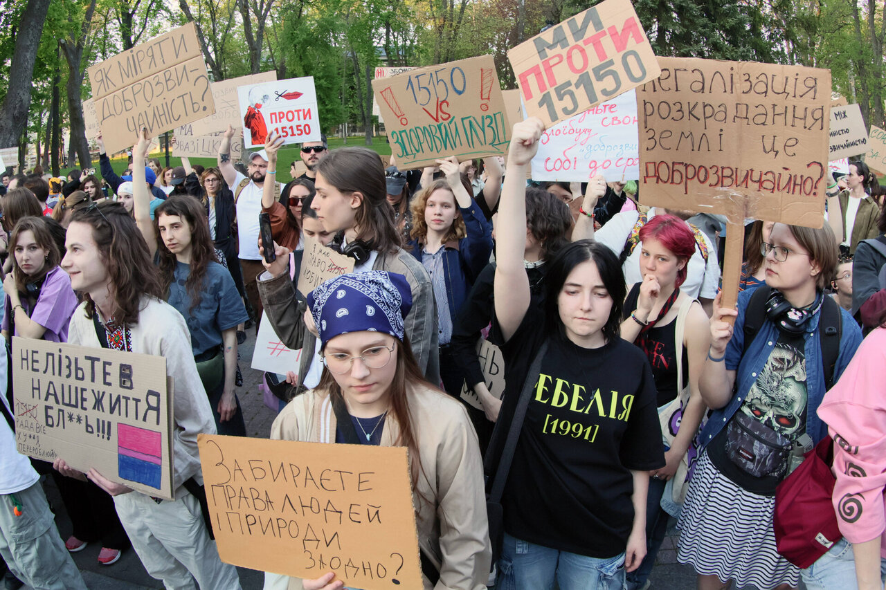 Kyjivo gyventojai protestavo prieš civilinį kodeksą, reikalavo LGBTIQ teisių