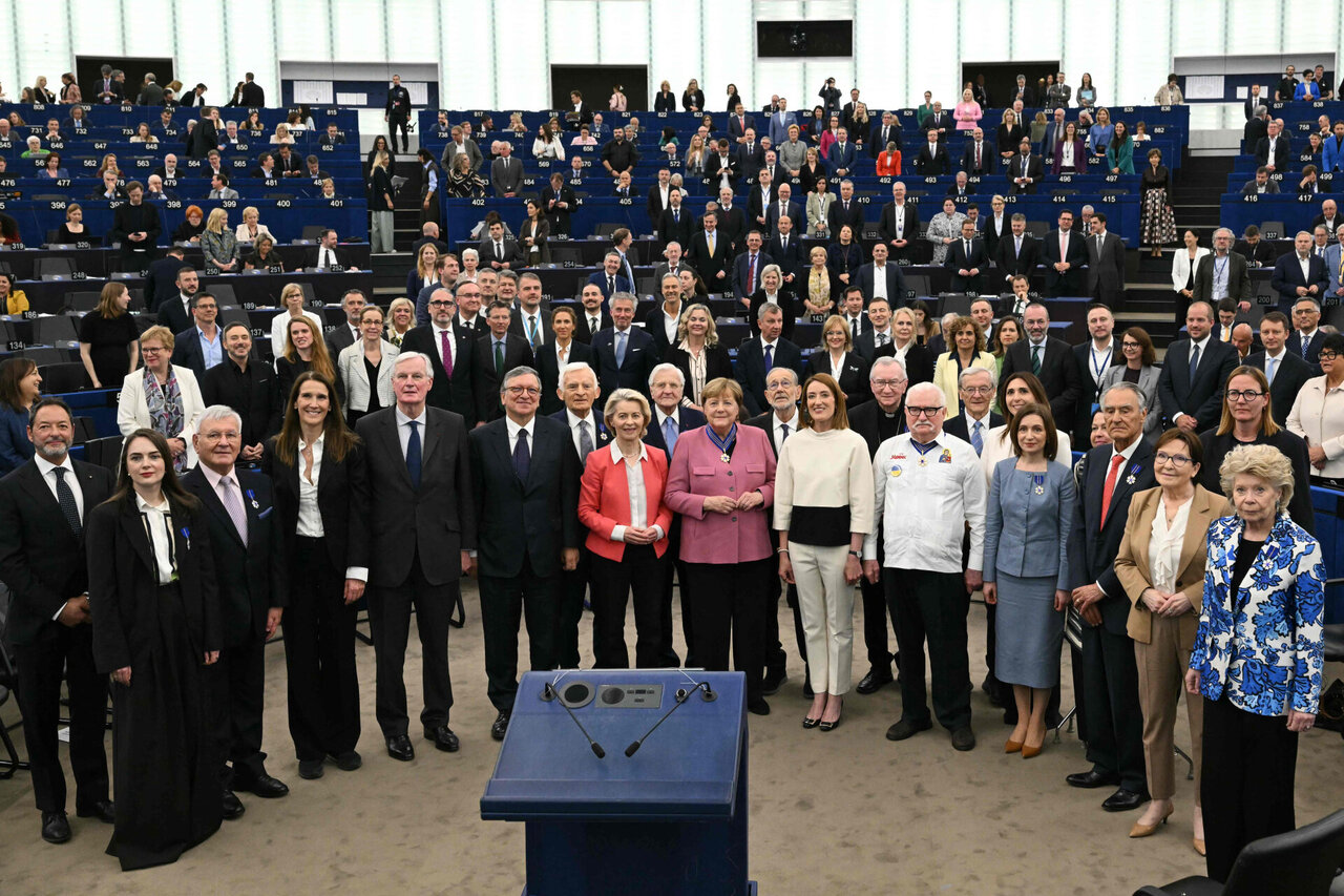 Europos Parlamente pagerbti pirmieji Europos ordino laureatai, tarp jų ir Valdas Adamkus