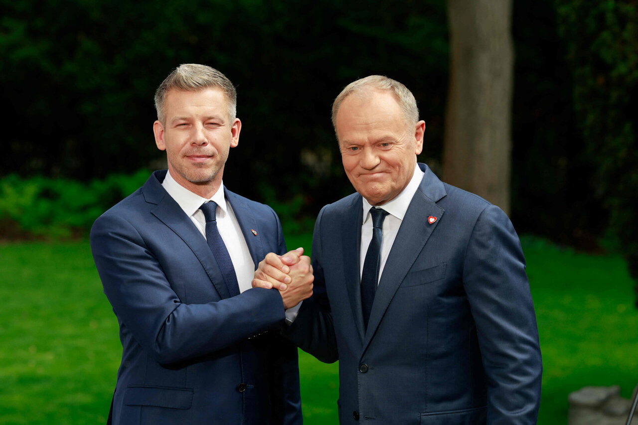 Donaldas Tuskas Peteriui Magyarui: Vengrija ir Lenkija ES gins bendrus interesus