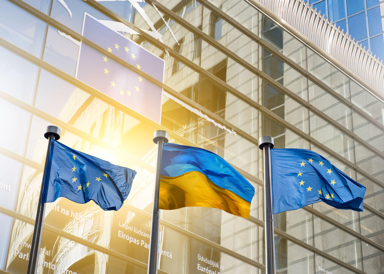 ES: birželį Ukraina gaus pirmąją 3,2 mlrd. eurų išmoką biudžeto paramai