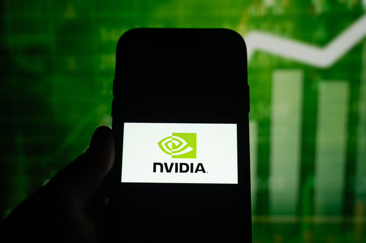 Taivanas pradėjo tyrimą dėl įtariamo bandymo kontrabanda įvežti „Nvidia“ lustus į Kiniją