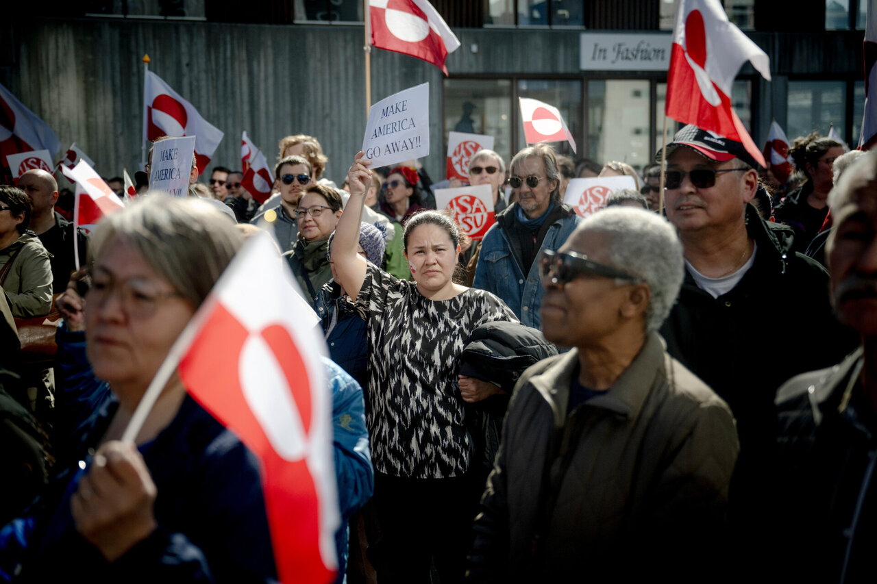 Grenlandiečiai surengė protestą prie naujo JAV konsulato biuro
