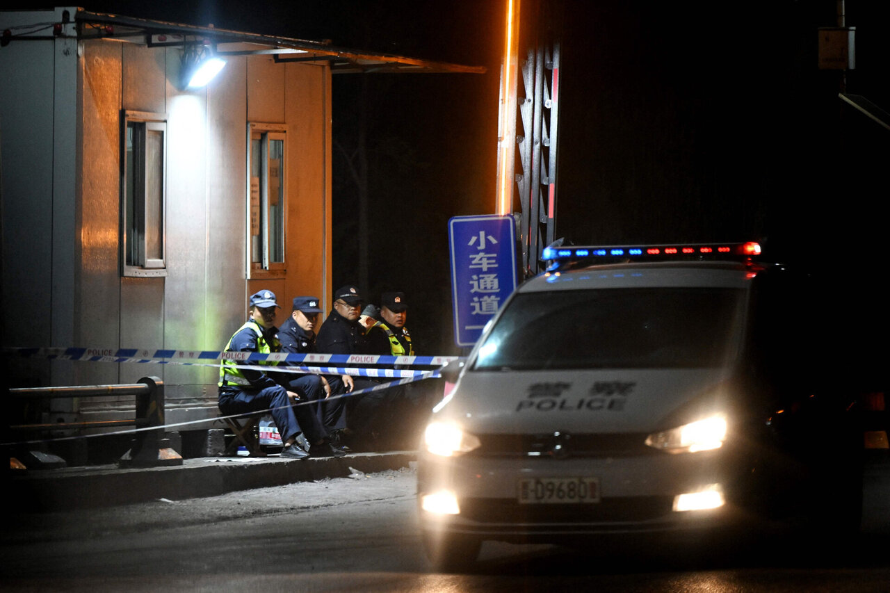 Centrinėje Kinijoje per keleivinio miniveno avariją žuvo 13 žmonių