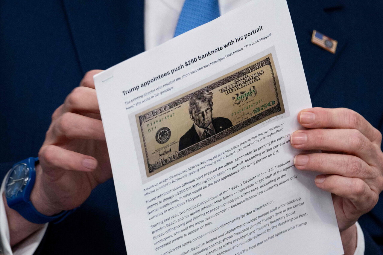 Donaldo Trumpo atvaizdas gali atsirasti ant naujo 250 JAV dolerių banknoto
