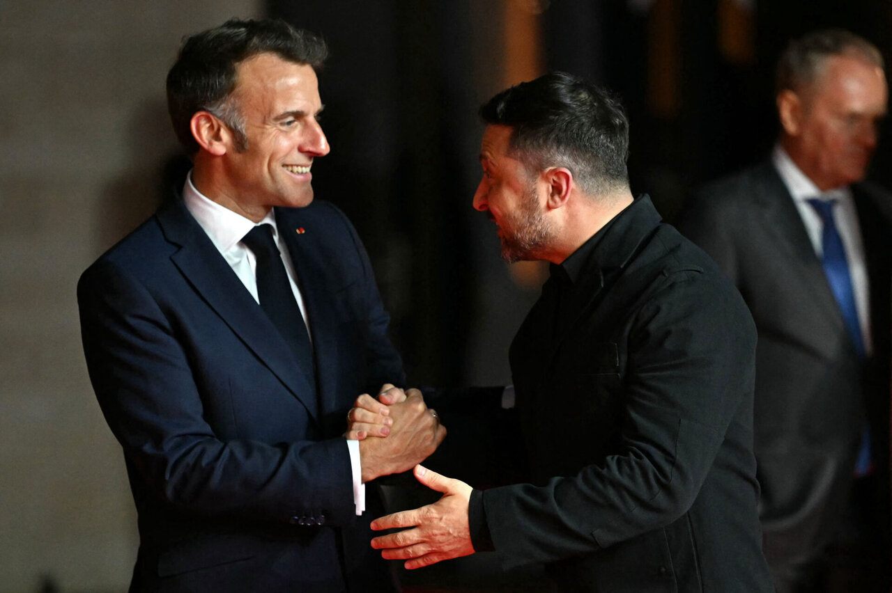 Emmanuelis Macronas: Volodymyras Zelenskis dalyvaus G7 susitikime Prancūzijoje