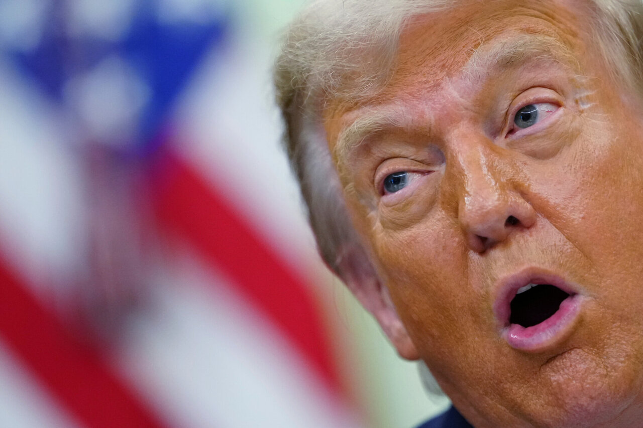 Donaldas Trumpas pareiškė atšaukiantis smūgius Iranui, užsiminė apie galimą susitarimą