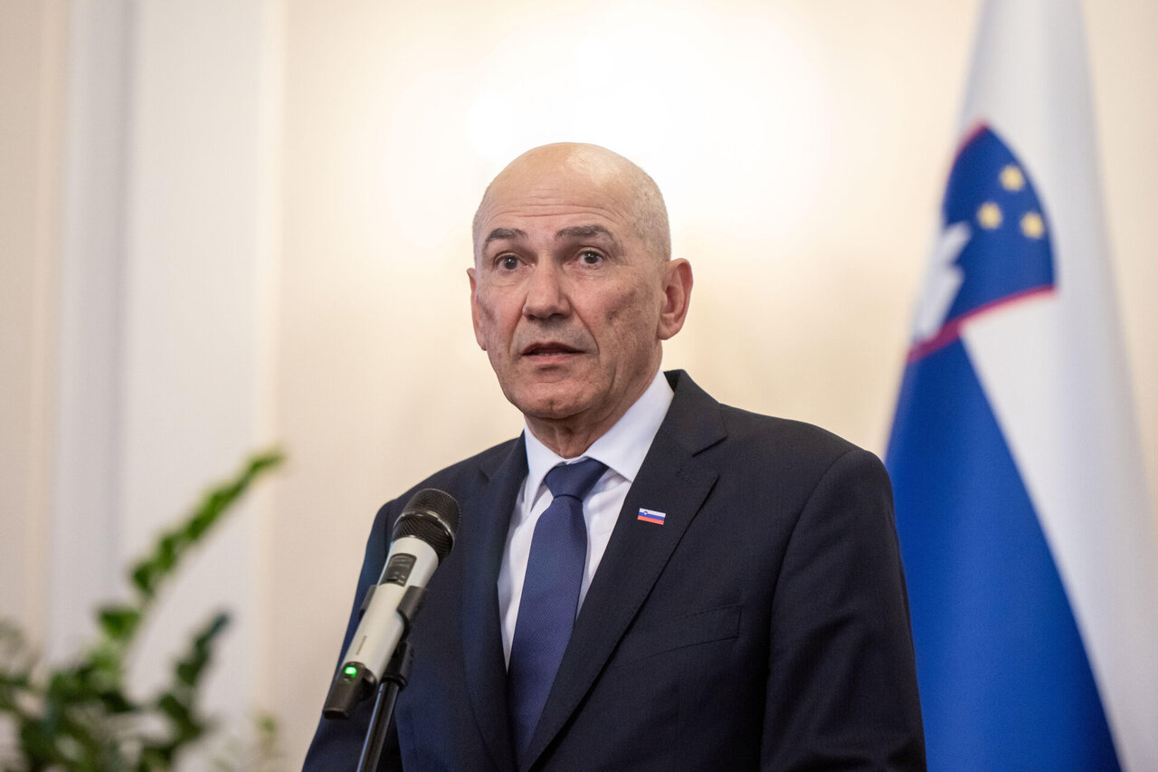 Slovėnija panaikino draudimą atvykti Izraelio premjerui ir ginklų embargą