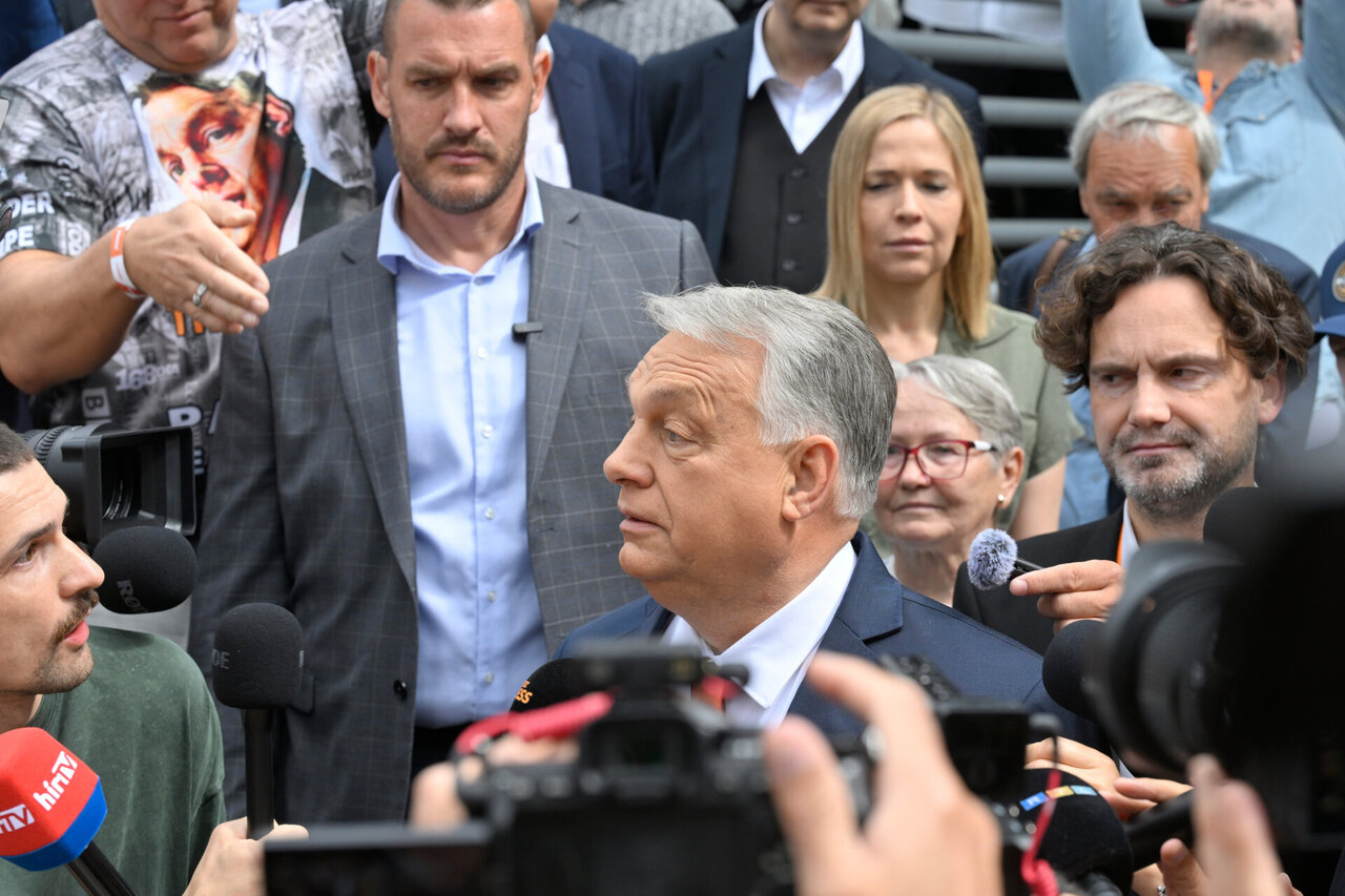 Viktoras Orbanas po pralaimėjimo rinkimuose perrinktas partijos „Fidesz“ pirmininku