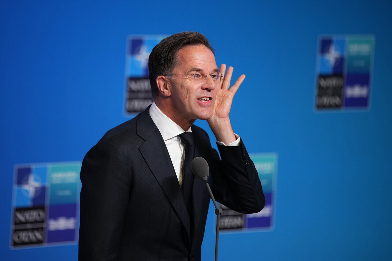 JAV i&scaron;lieka &bdquo;visi&scaron;kai įsipareigojusios&ldquo; NATO, teigia Markas Rutte