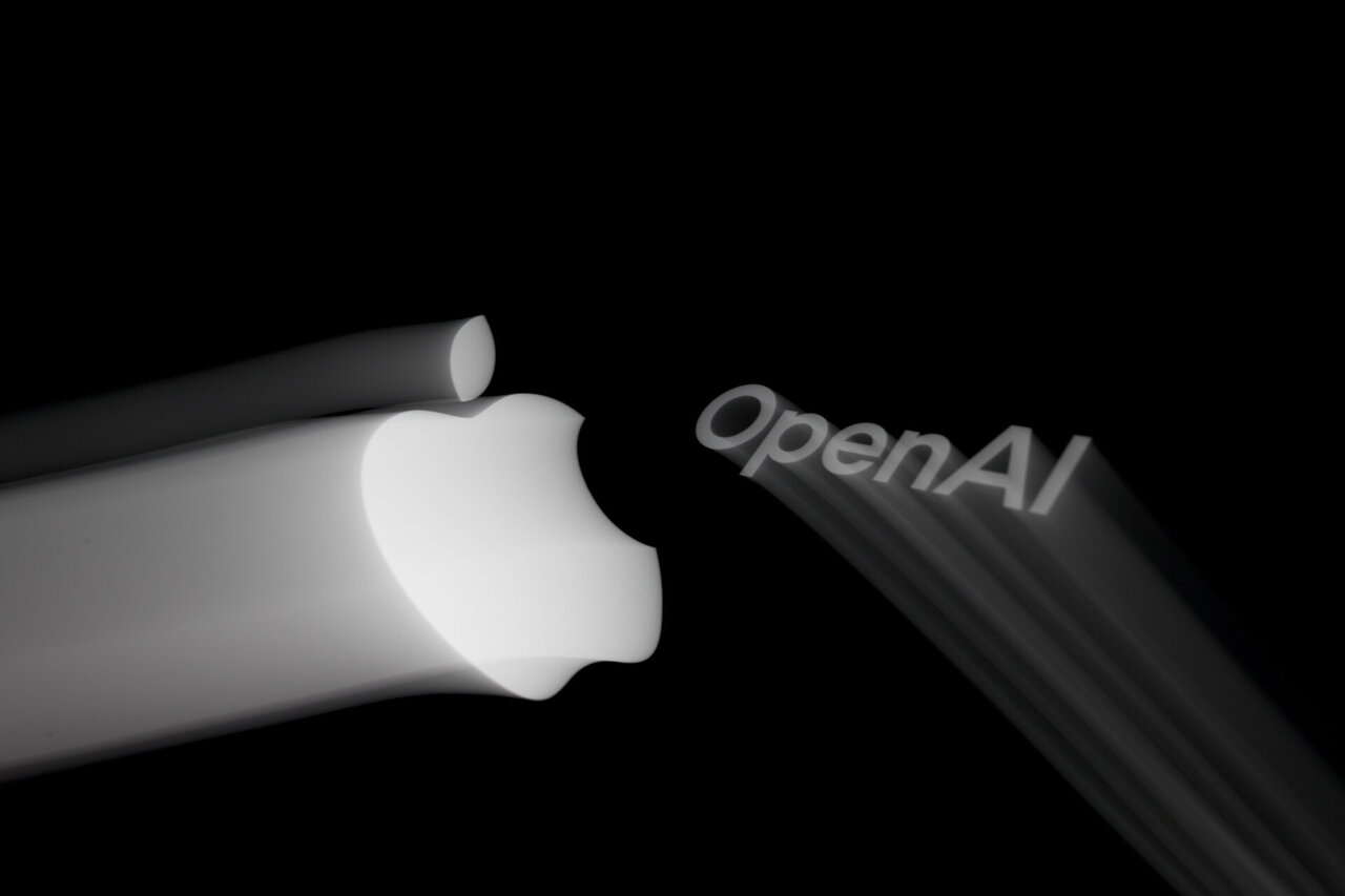 „Apple“ kaltina „OpenAI“ noru pavogti komercines paslaptis