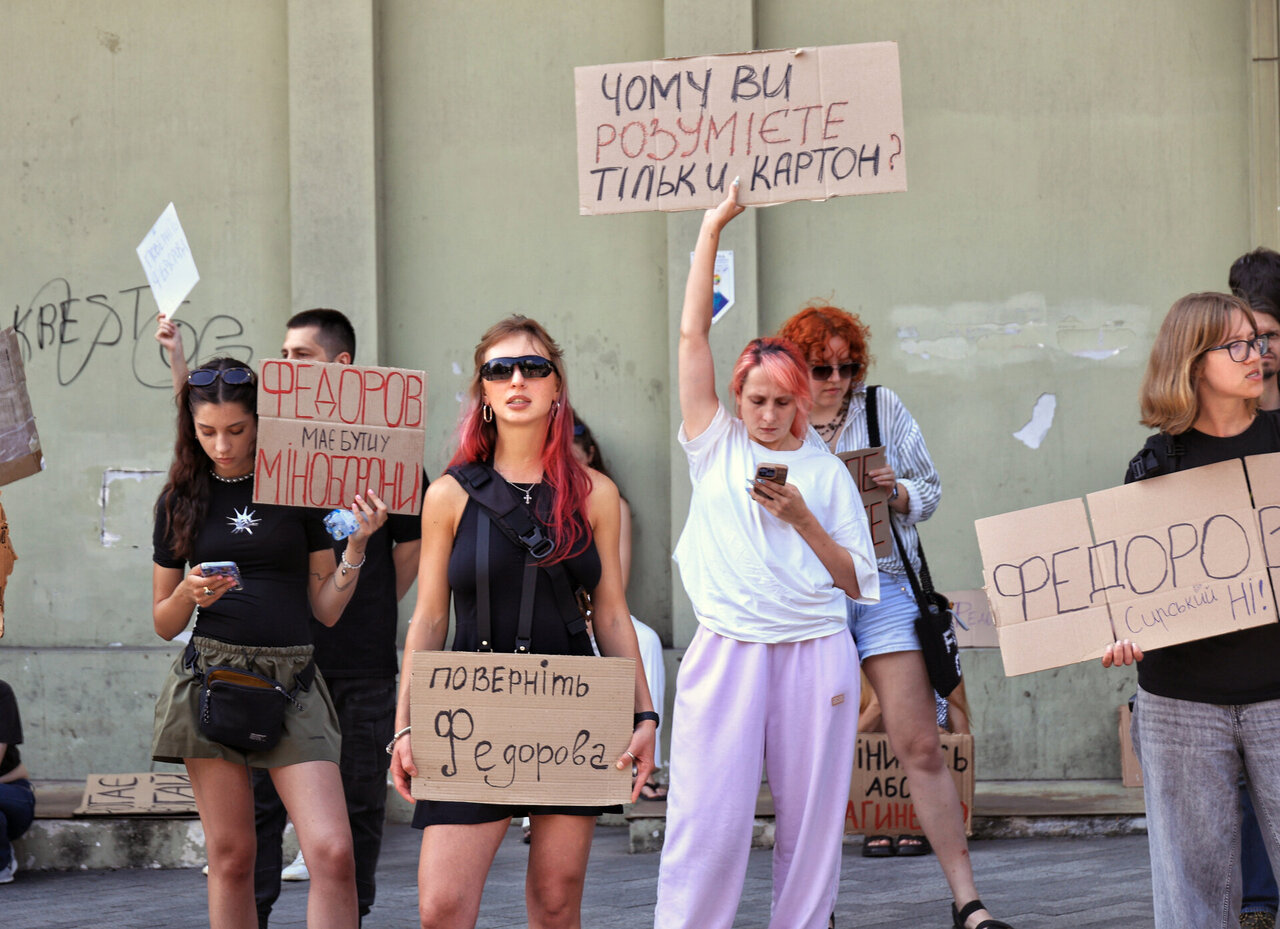 Atleidus Ukrainos gynybos ministrą, karinę vadovybę purto didžiulis ginčas