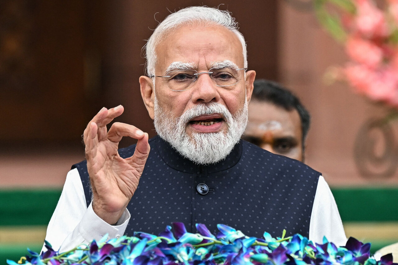 Indijoje vykstant protestams, Narendra Modi žada bausmes už sukčiavimą per egzaminus
