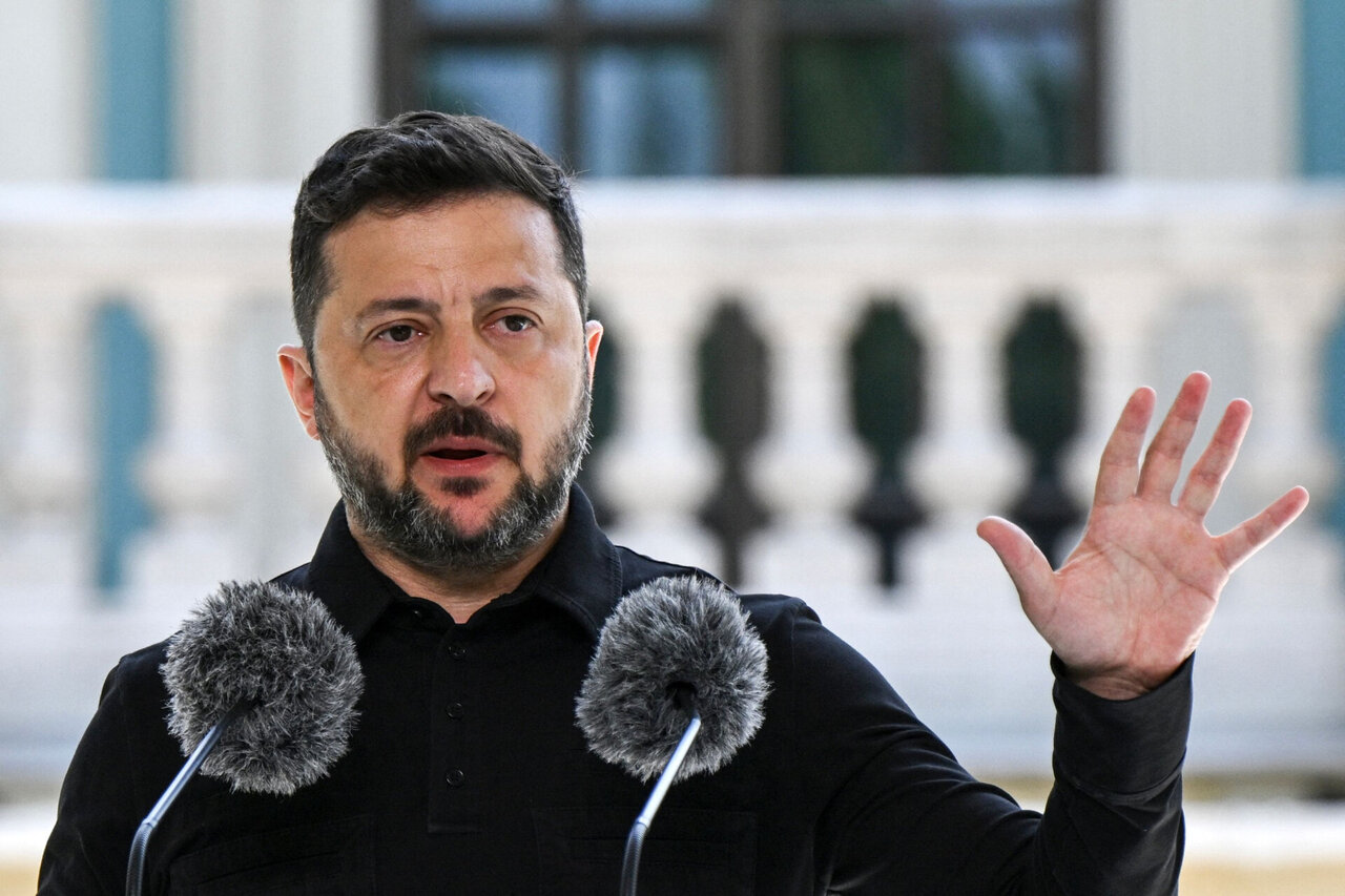 Zelenskis aptarė diplomatijos atgaivinimą su Trumpo pasiuntiniais