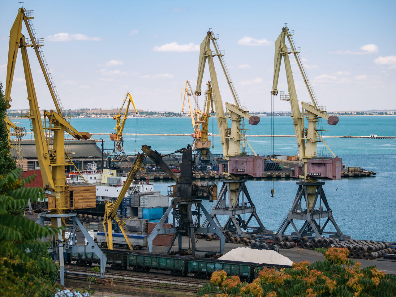 Dėl suintensyvėjusių Rusijos atakų laivybos bendrovės stabdo vizitus į Ukrainos uostus